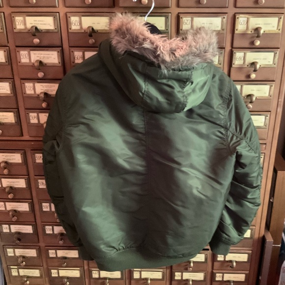 H&M - Picture 3 of 3